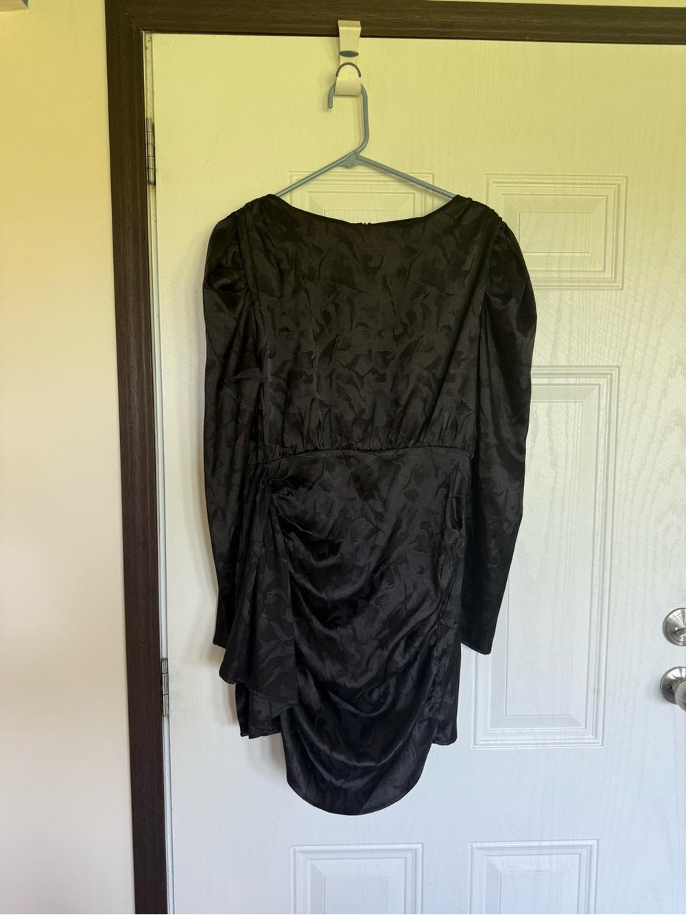 2 for $20 sale: Strut & Bolt Black Ruched long Puff Sleeve satin Mini Dress - L